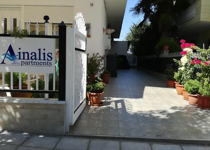 Ainalis Apartments