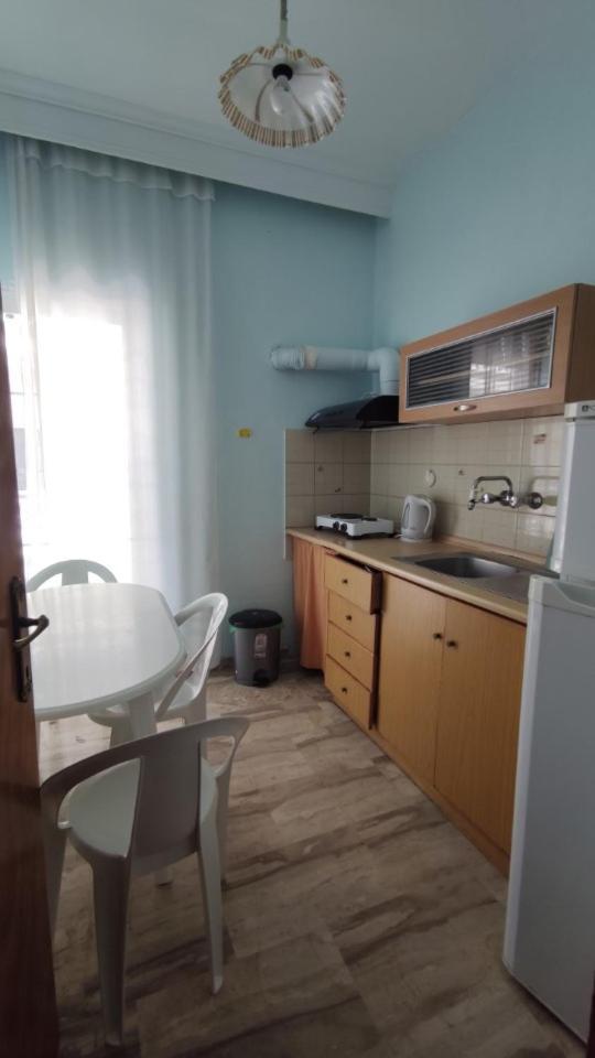 Ainalis Apartament *